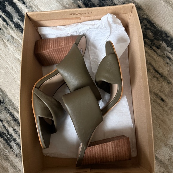 Steve Madden Teriann Womens olive green Leather Square open toe 4" heel sandal 9 - Picture 7 of 9